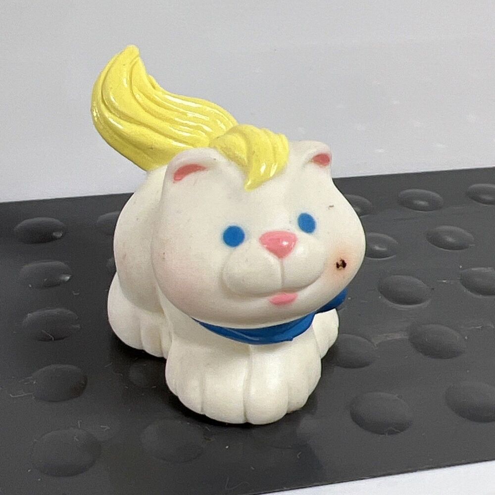 VTG FISHER PRICE Loving Family Dollhouse WHITE CAT BLUE BOW Kitty Cat Kitten
